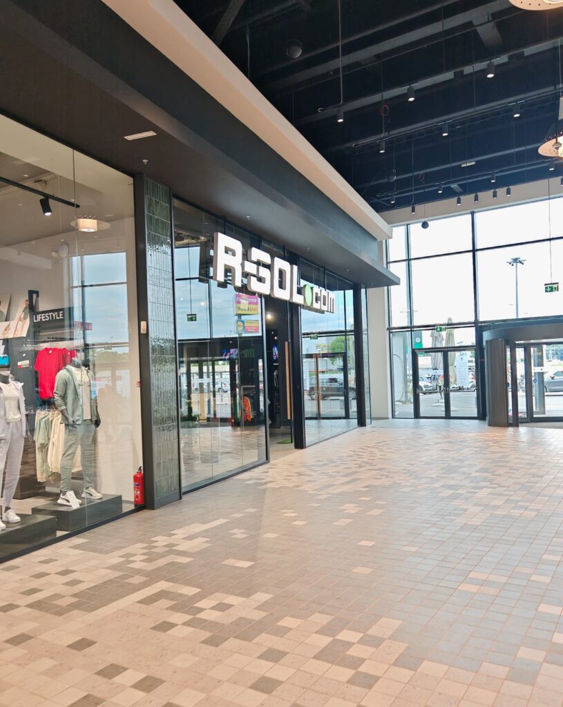 r4